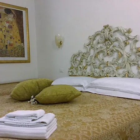 Residenza Due Torri Check In Presso Vicolo Cattani 7 게스트하우스 볼로냐