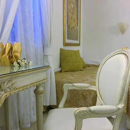 Residenza Due Torri Check In Presso Vicolo Cattani 7 3* 볼로냐