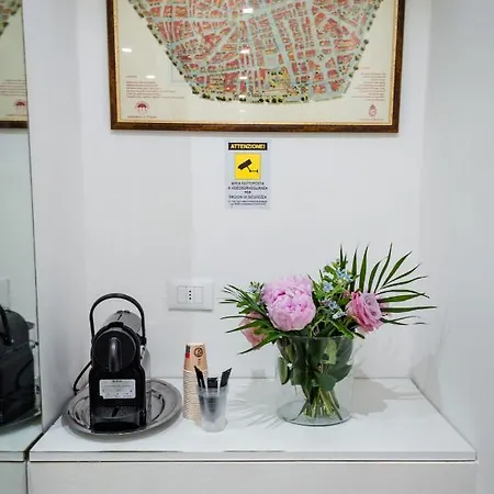 Residenza Due Torri Check In Presso Vicolo Cattani 7 Болонья