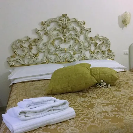 Гостьовий будинок Residenza Due Torri Check In Presso Vicolo Cattani 7 Болонья