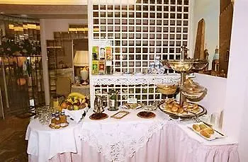 Гостьовий будинок Residenza Due Torri Check In Presso Vicolo Cattani 7