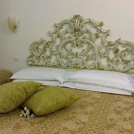 Гостьовий будинок Residenza Due Torri Check In Presso Vicolo Cattani 7