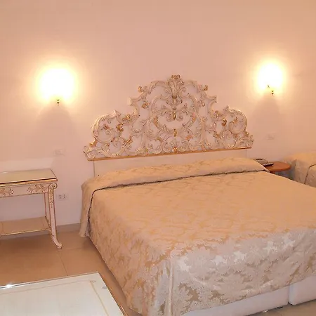 Residenza Due Torri Check In Presso Vicolo Cattani 7